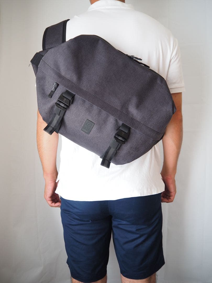 CHROME クローム ダークグレー メッセンジャーバッグ