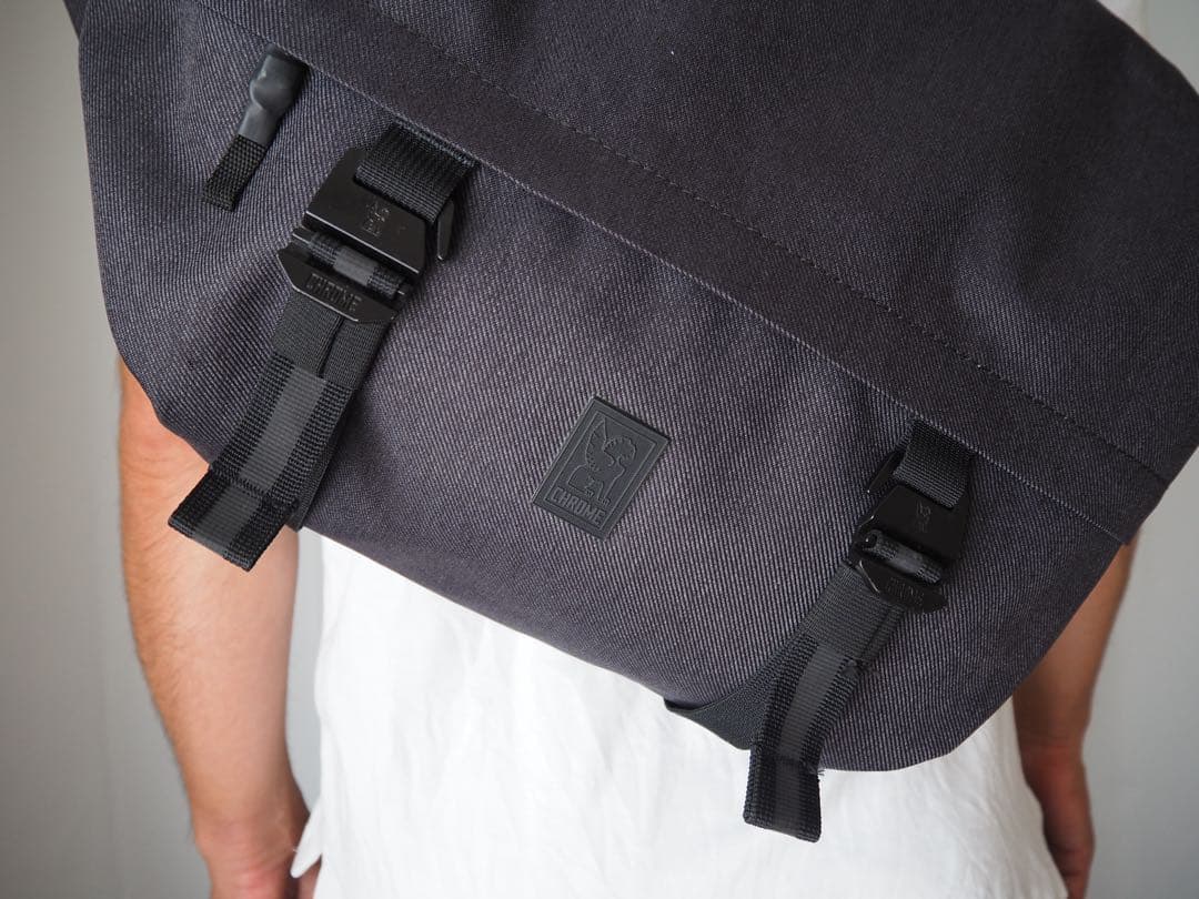 CHROME クローム ダークグレー メッセンジャーバッグ