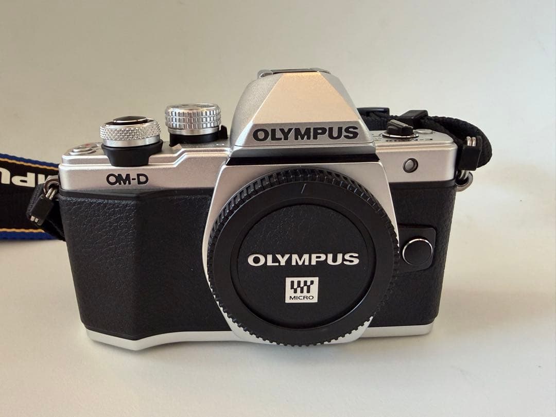 【美品・シャッター3637回】OM-D E-M10 Mark II ボディ