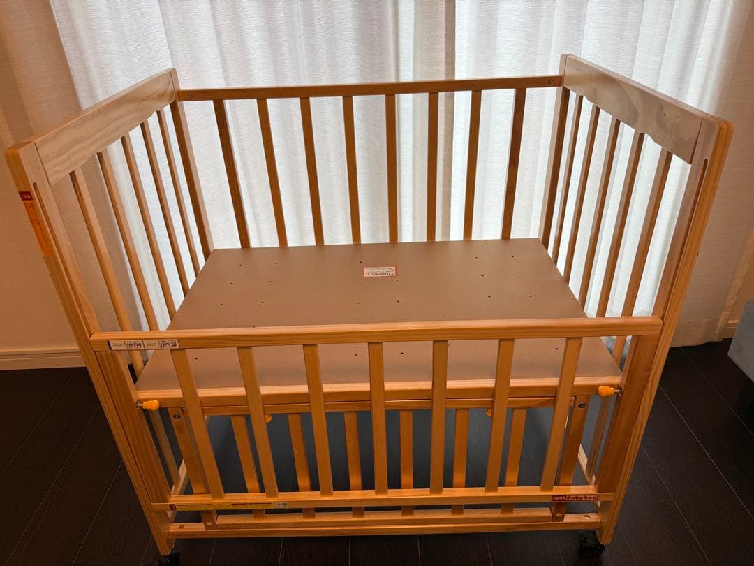 西松屋　スライド式　60×90 ベビーベット　折りたたみマットレス付
