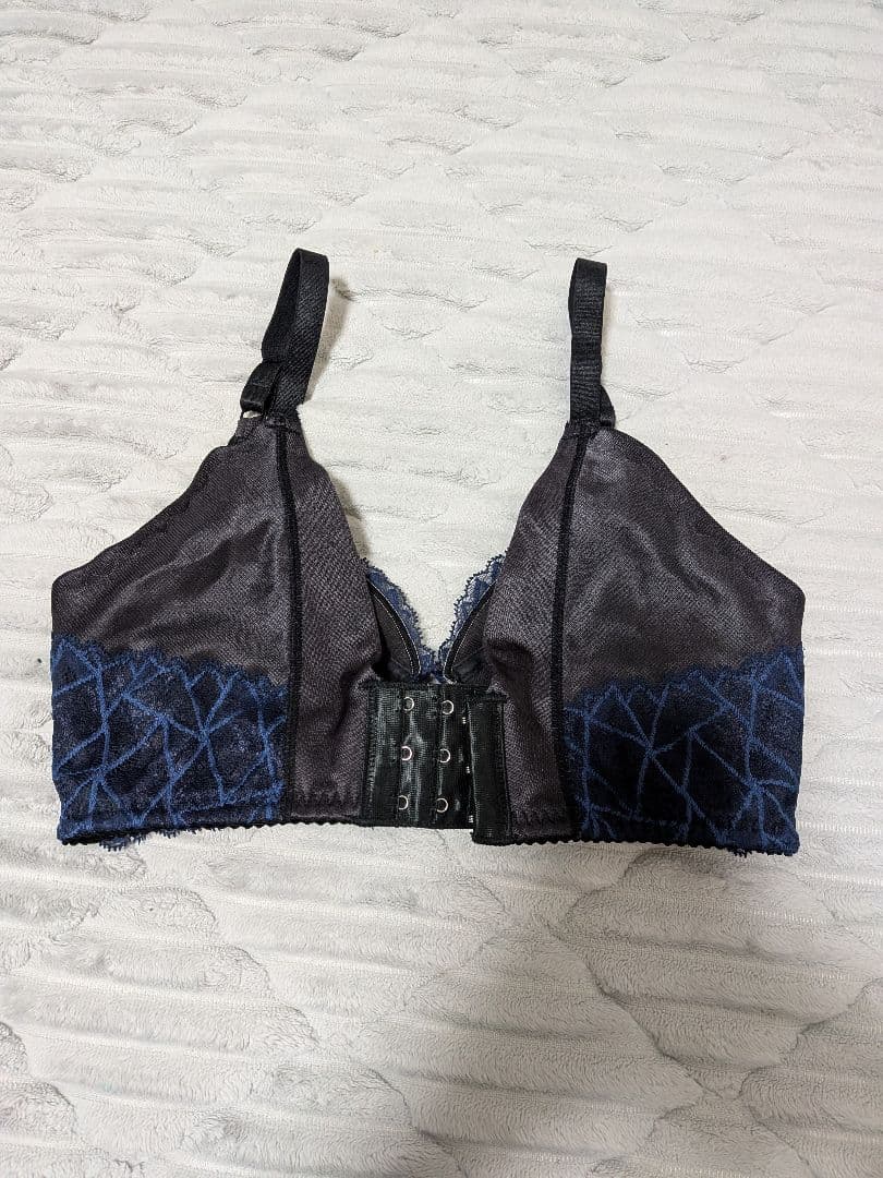 テ*ト様 マルコ　カーヴィシャス カレス 3/4カップショートブラジャー　B70