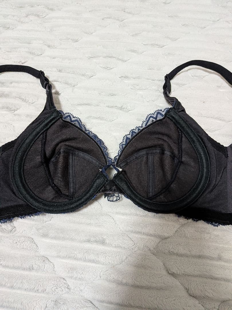 テ*ト様 マルコ　カーヴィシャス カレス 3/4カップショートブラジャー　B70