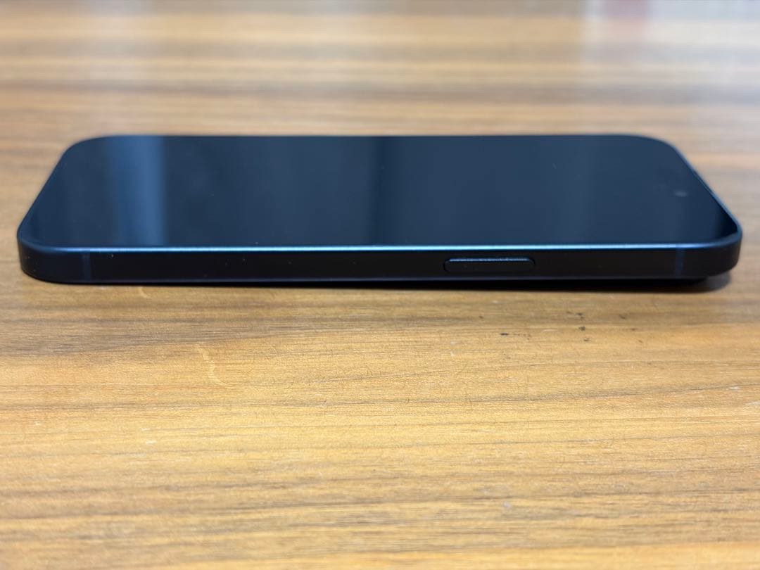 【美品】iPhone15本体　128GB