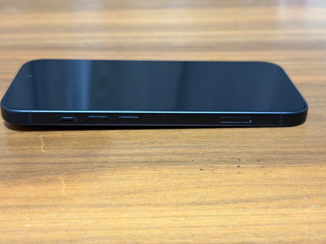 【美品】iPhone15本体　128GB