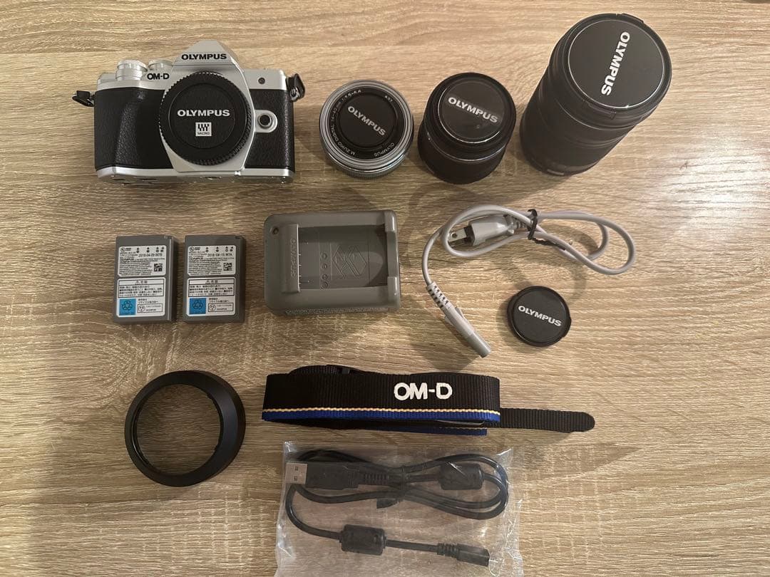 OLYMPUS OM-D EM10 Mark ⅲ レンズ×3
