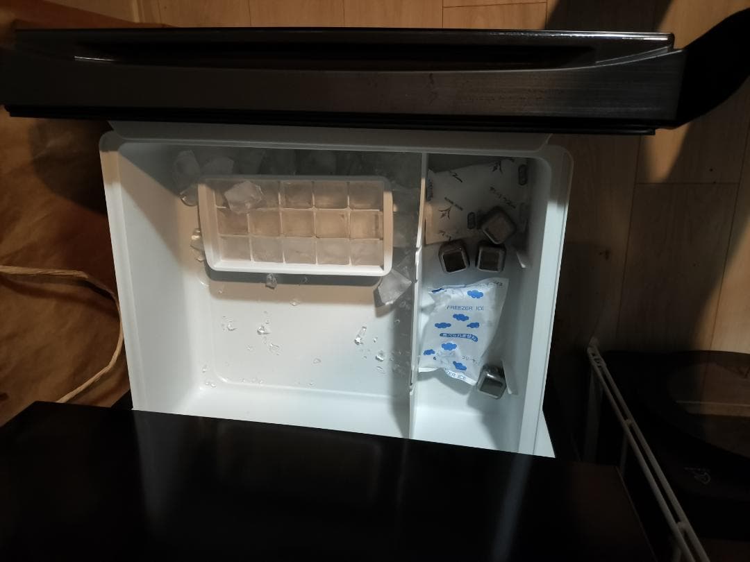 Hisense 冷蔵庫 黒