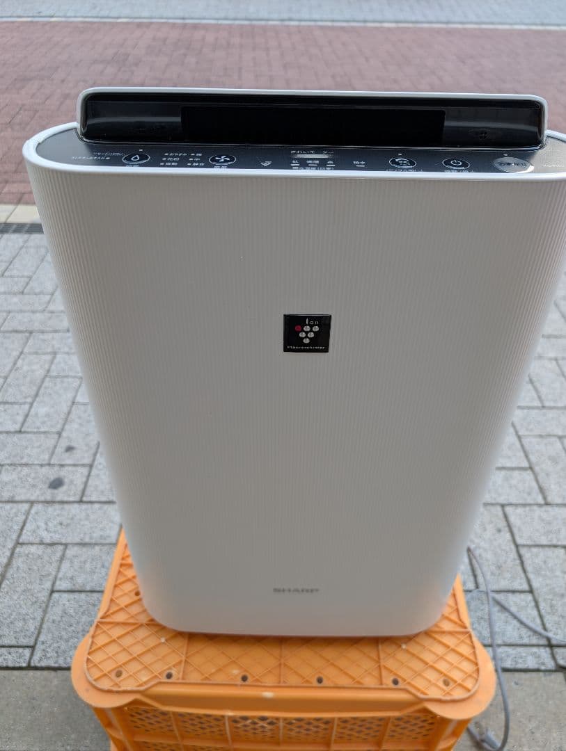 シャープ　加湿空気清浄機　2022　KC-R50-W