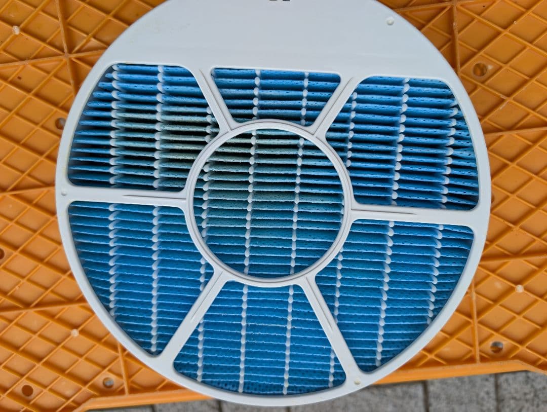 シャープ　加湿空気清浄機　2022　KC-R50-W