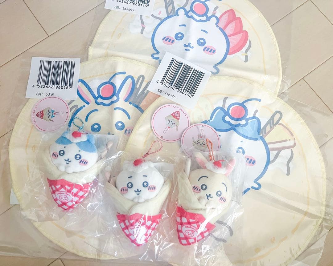 ちいかわ　クレープくじ　C賞　E賞　マスコットキーホルダー　タオル　ハチワレ