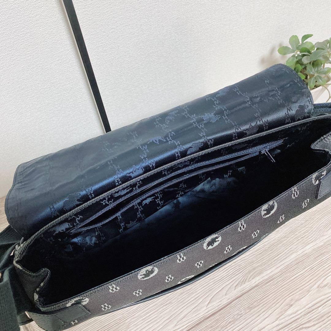 ハンティングワールド 　ショルダーバッグ 　モノグラム　メッセンジャーバッグ