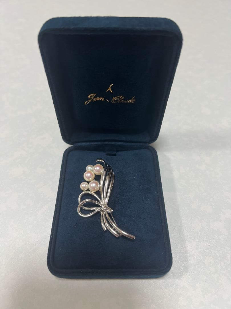 シルバー パール ブローチ 専用ケース付き　コサージュ風