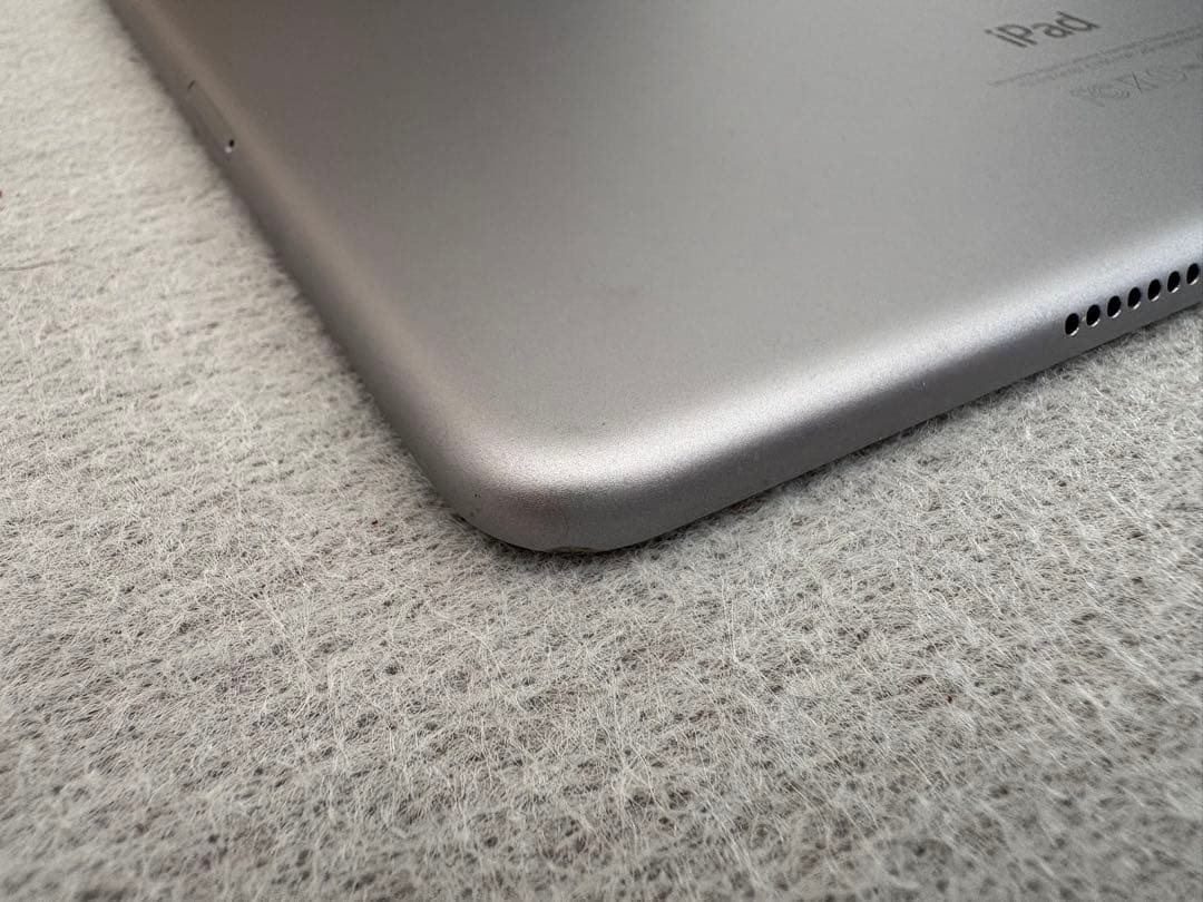 iPad Air2 128GB スペースグレイ Wi-Fi セルラーモデル