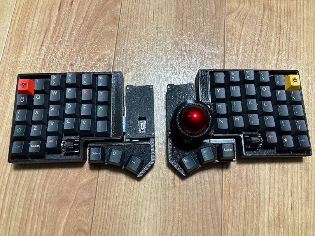 分割型トラックボールメカニカルキーボード