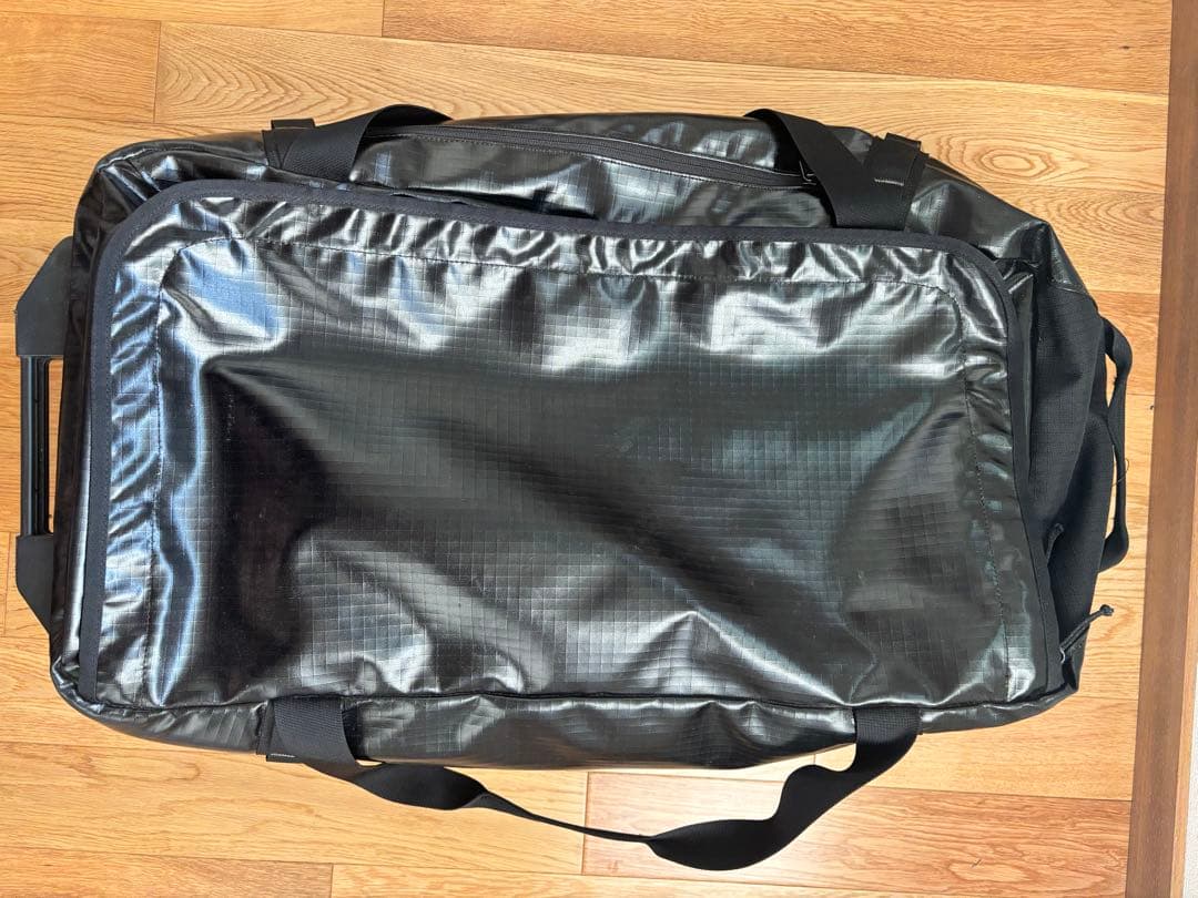 patagoniaブラックホール70L WHEELED DUFFEL
