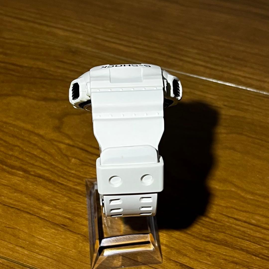 鈴*木様 新品未使用 G-SHOCK GA-110GW ホワイト シルバー デジ