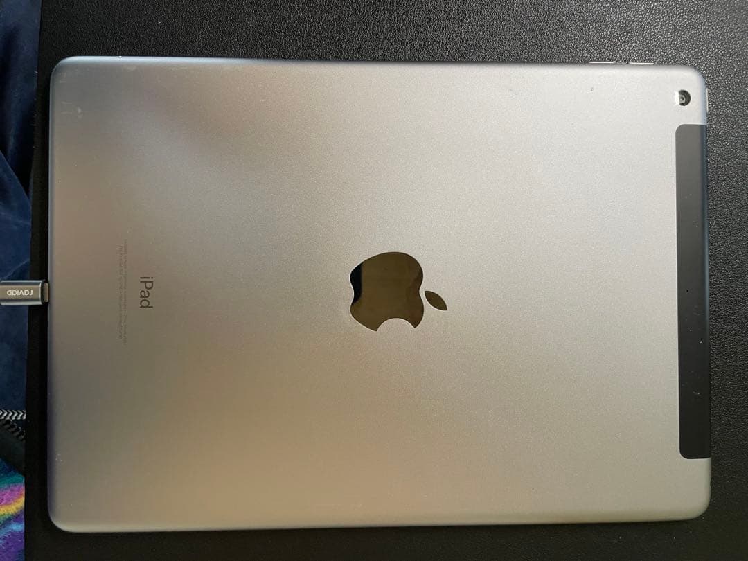 Apple iPad 第6世代 64GB