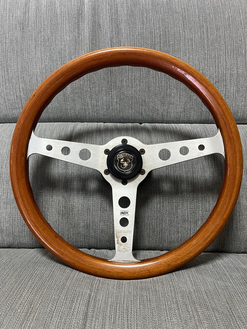 ＭＯＭＯ　INDYウッドハンドル