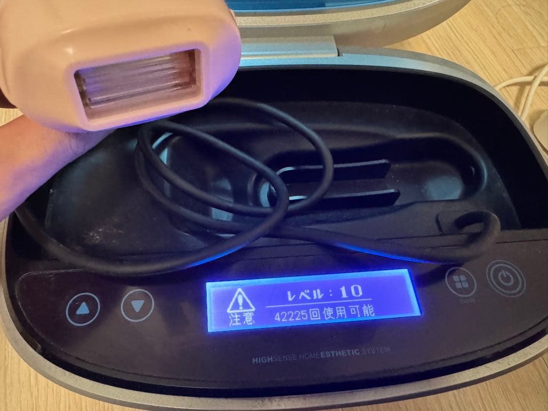 売*。様 ケノン 脱毛器 本体＋カートリッジ3種 ストロング 焦げ汚れあり 動作