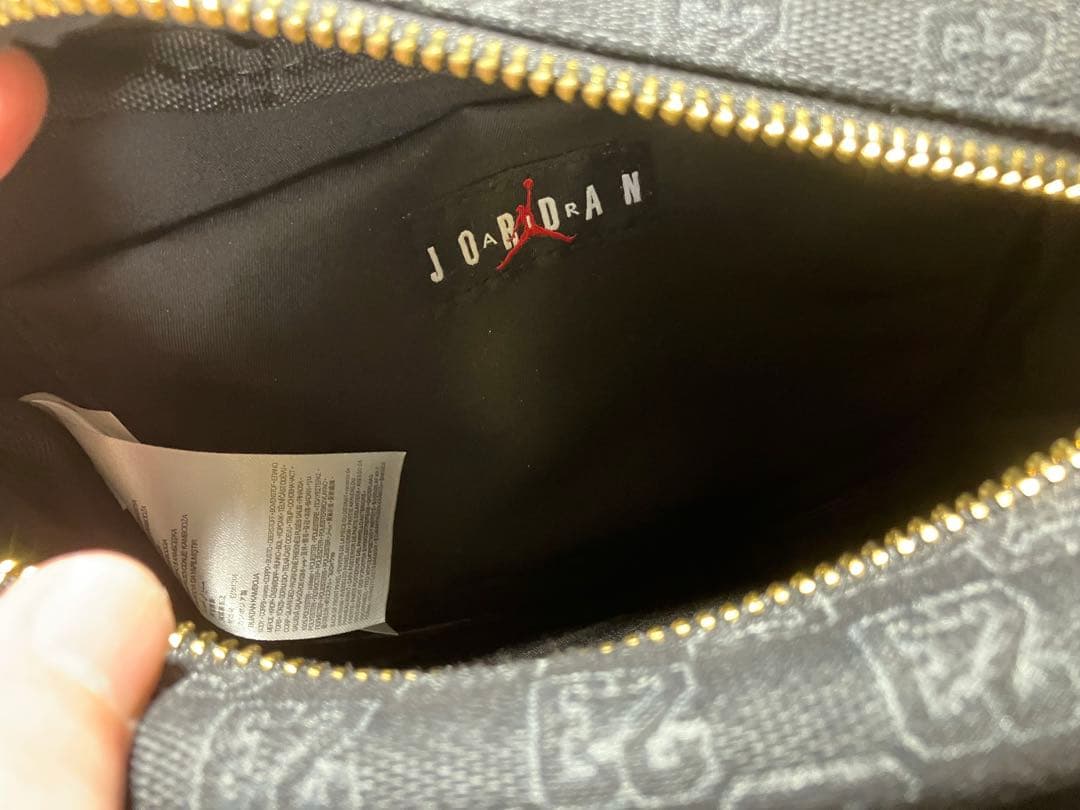 【美品】Jordan Brand Monogram Messenger Bag