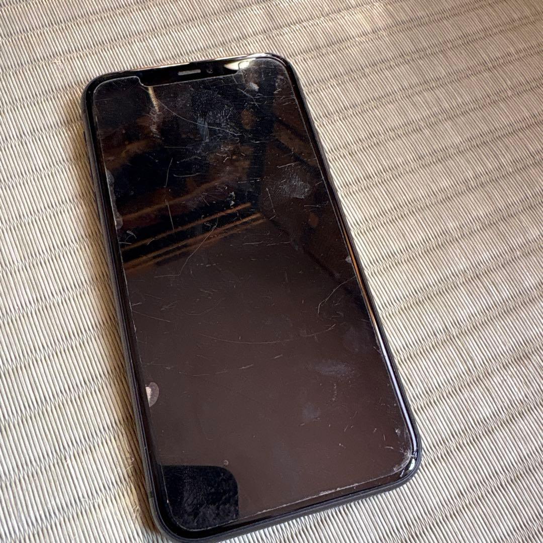 Apple iPhone 11 スペースグレー 本体 | カメラ音無し