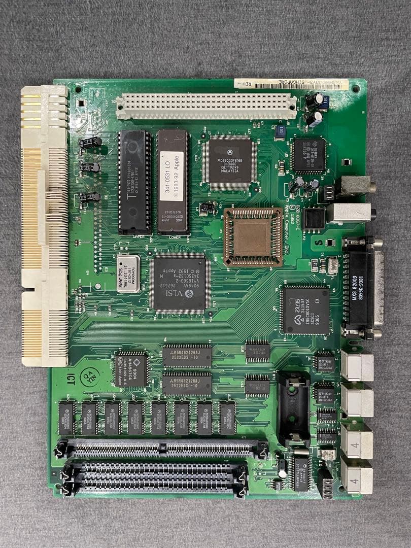 Macintosh Color Classicロジックボード