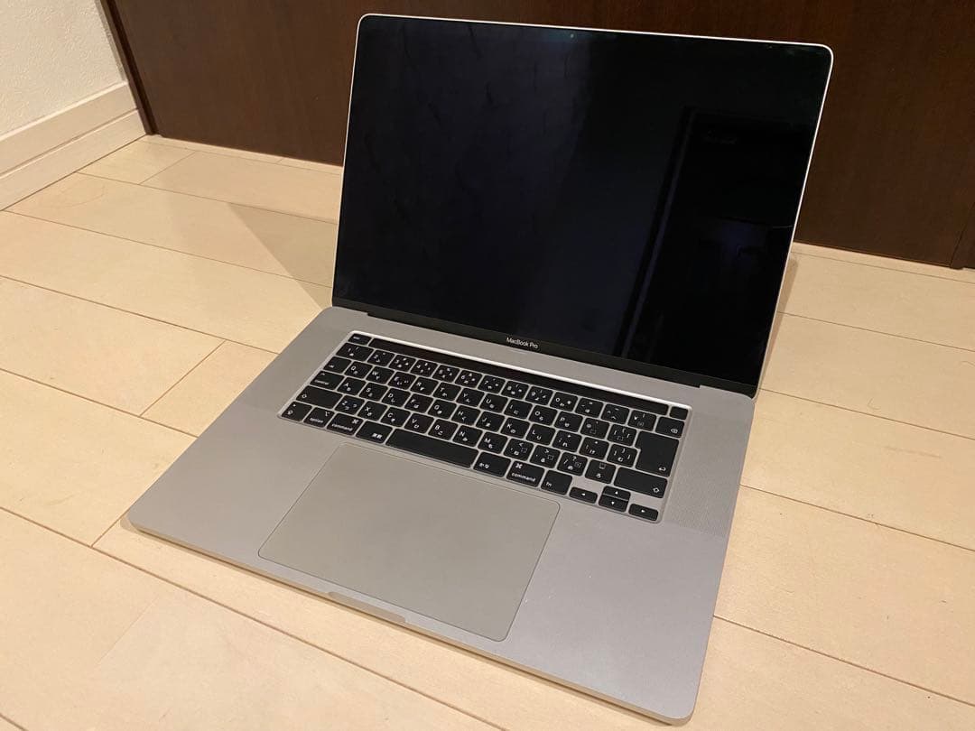 Macbook Pro 2019 16インチ i7 6コア AMD GPU