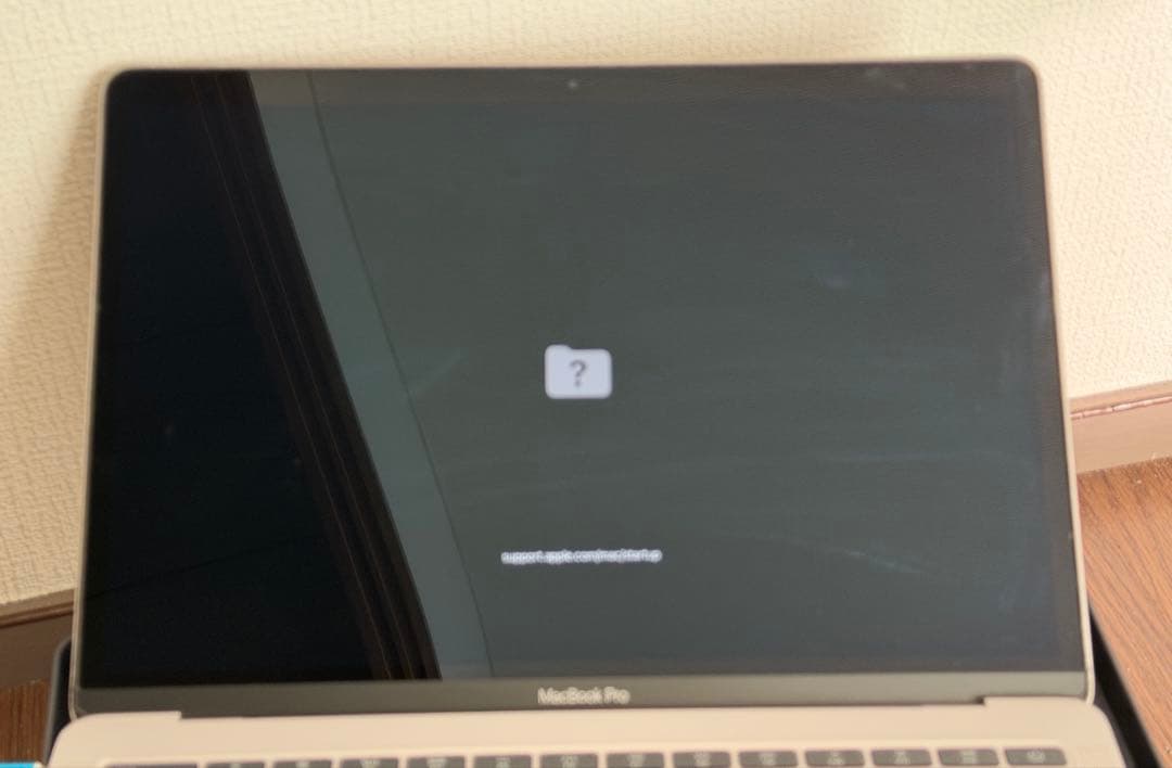 【ジャンク】MacBook Pro 2016 corei7 メモリ16gb