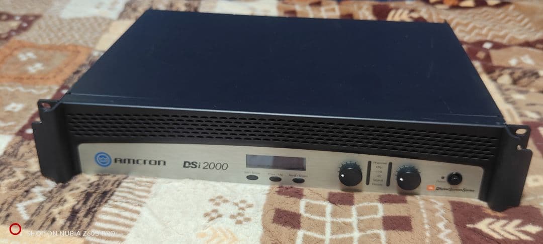 Amcron DSi2000 パワーアンプ