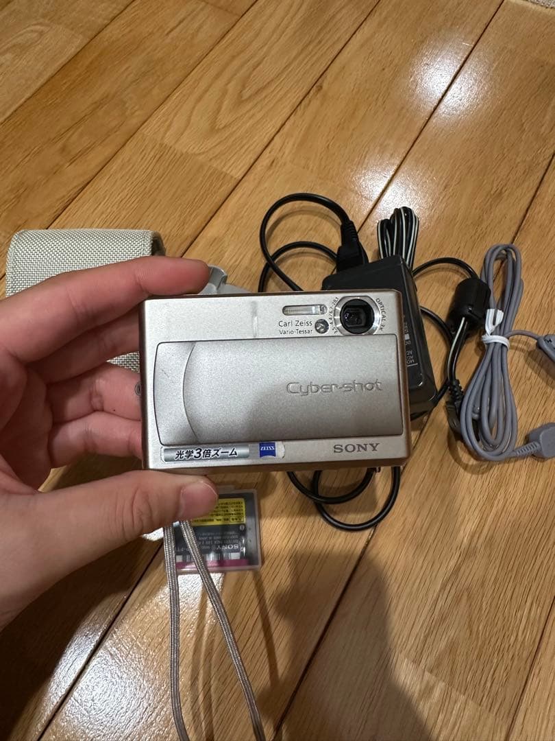 デジタルカメラ SONY Cyber-shot Carl Zeiss Vario-Tessar