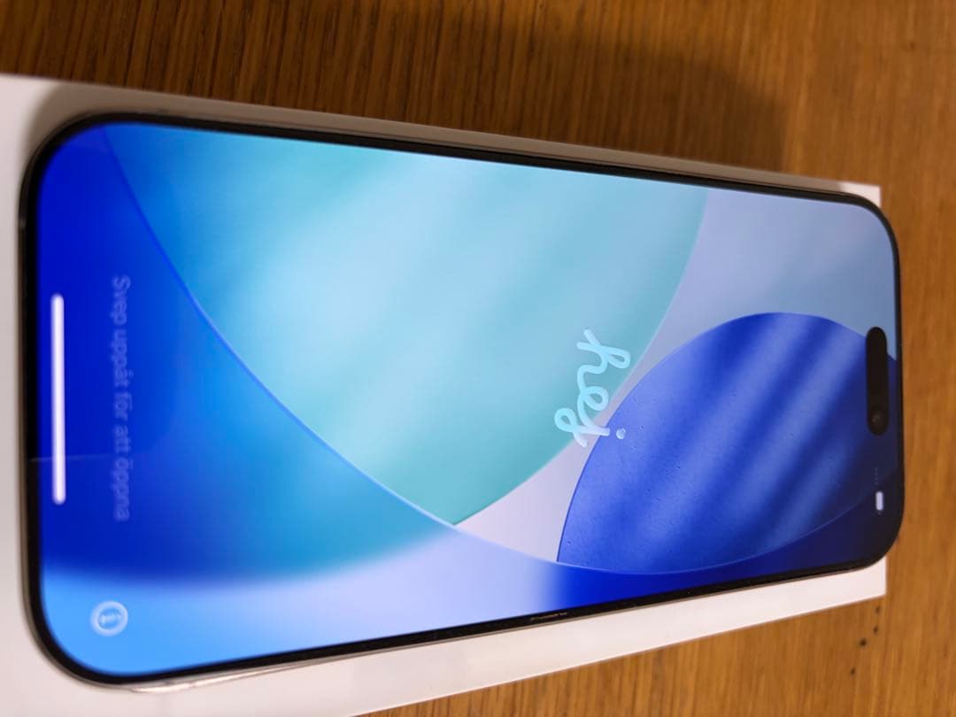 iPhone 16 Pro ナチュラルチタニウム 本体128GB SIMフリー