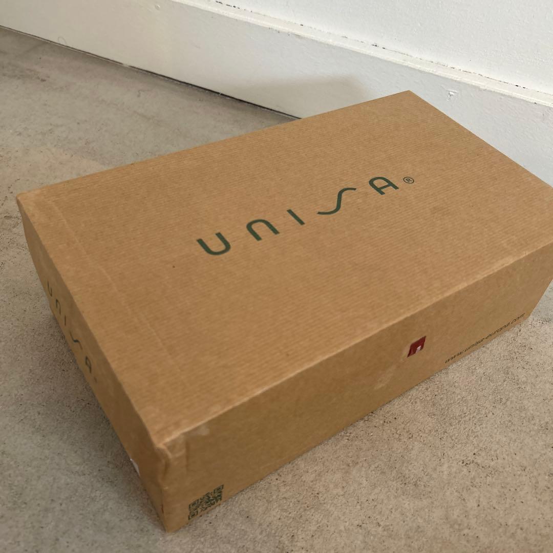 UNISA ブラック ポインテッドトゥ パンプス 35