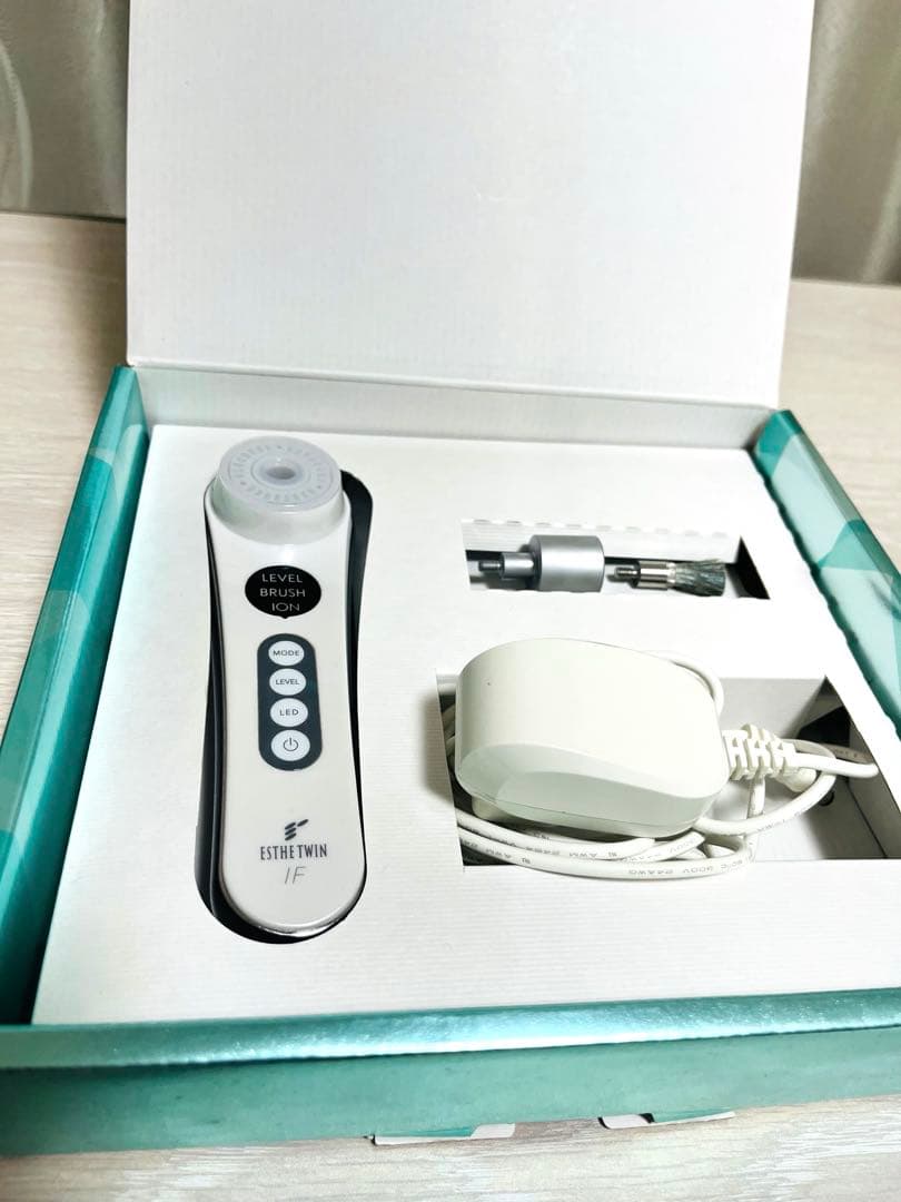 エステツイン IF 取扱説明書付き 美顔器と化粧品セット