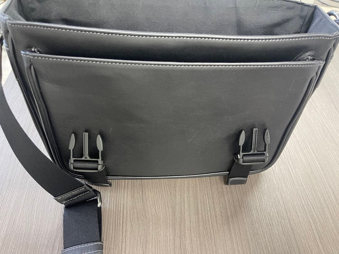 コーチ メッセンジャーバッグ