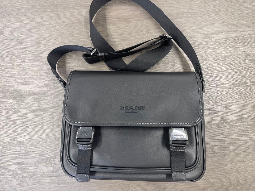 コーチ メッセンジャーバッグ