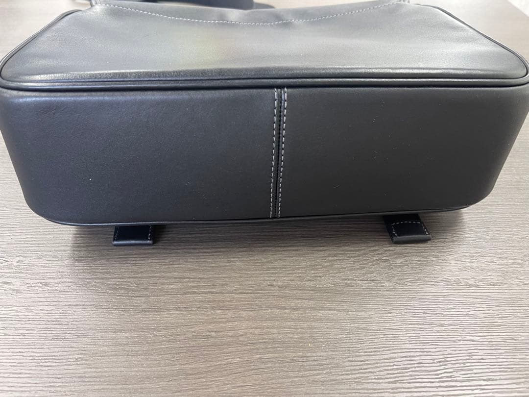 コーチ メッセンジャーバッグ