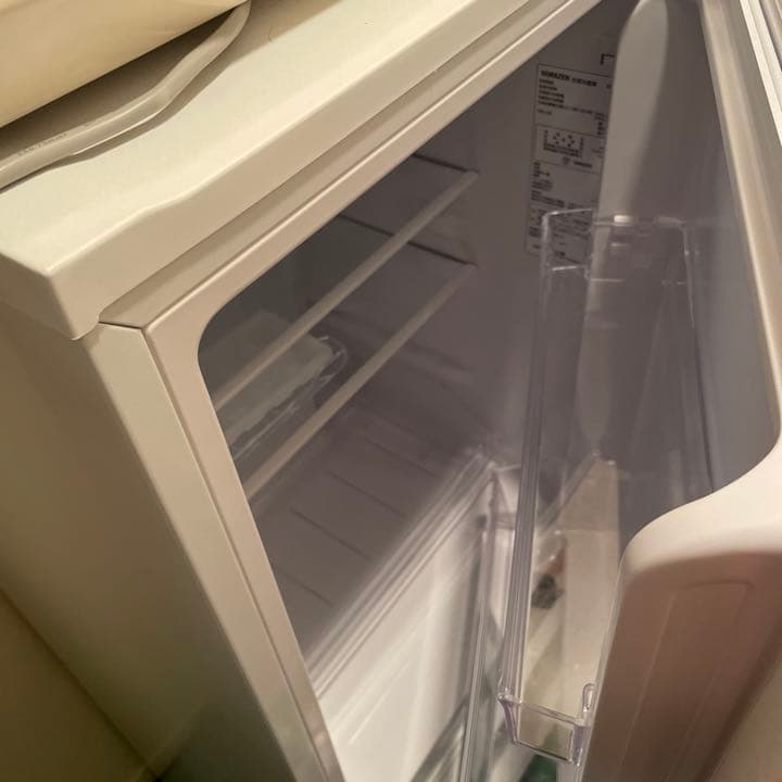 YFR-F140(W) 冷蔵庫