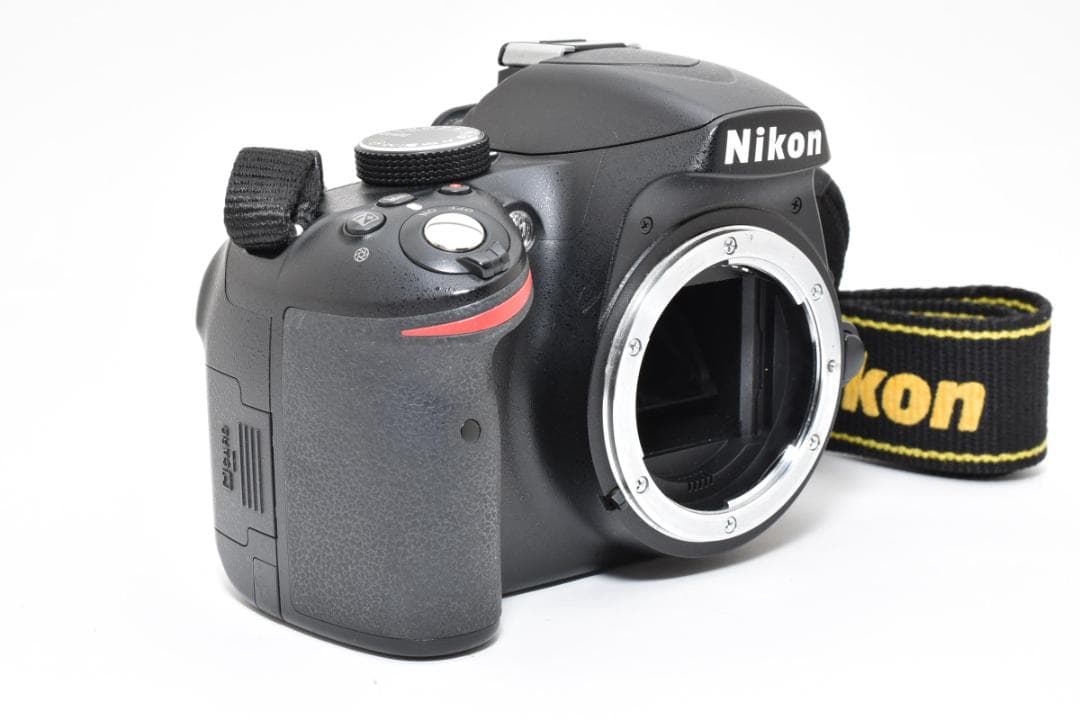 美品 NIKON ニコン D3200 デジタル一眼レフ ボディ H011