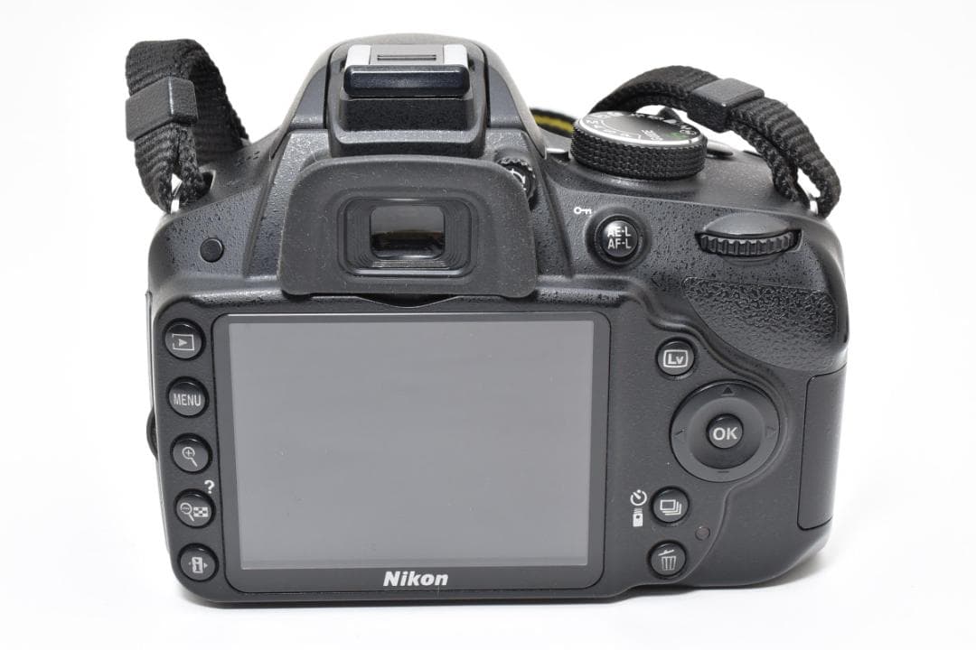 美品 NIKON ニコン D3200 デジタル一眼レフ ボディ H011
