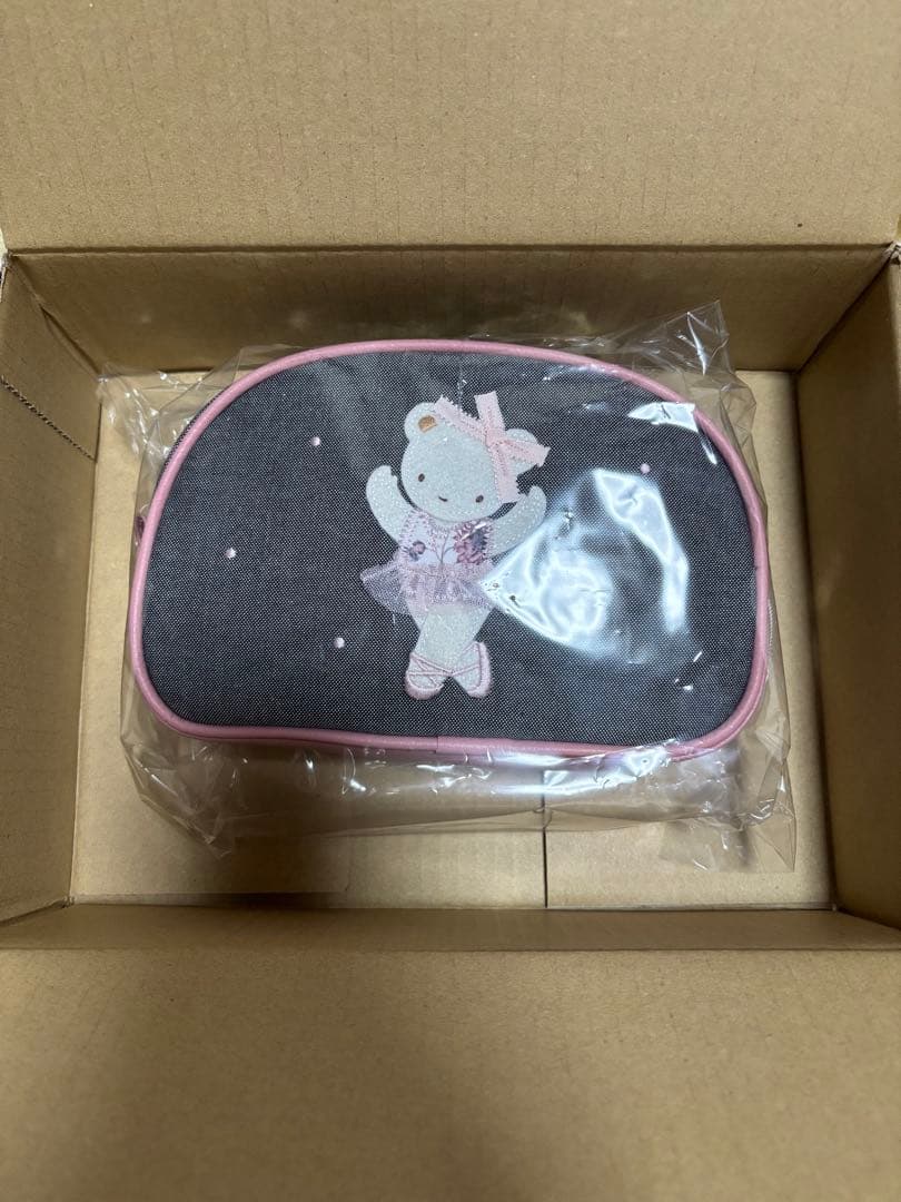 ファミリア stina ポーチ