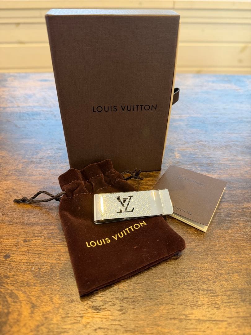 Louis Vuitton シルバー マネークリップ