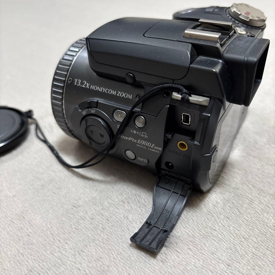 FUJIFILM デジカメ FinePix6900Z