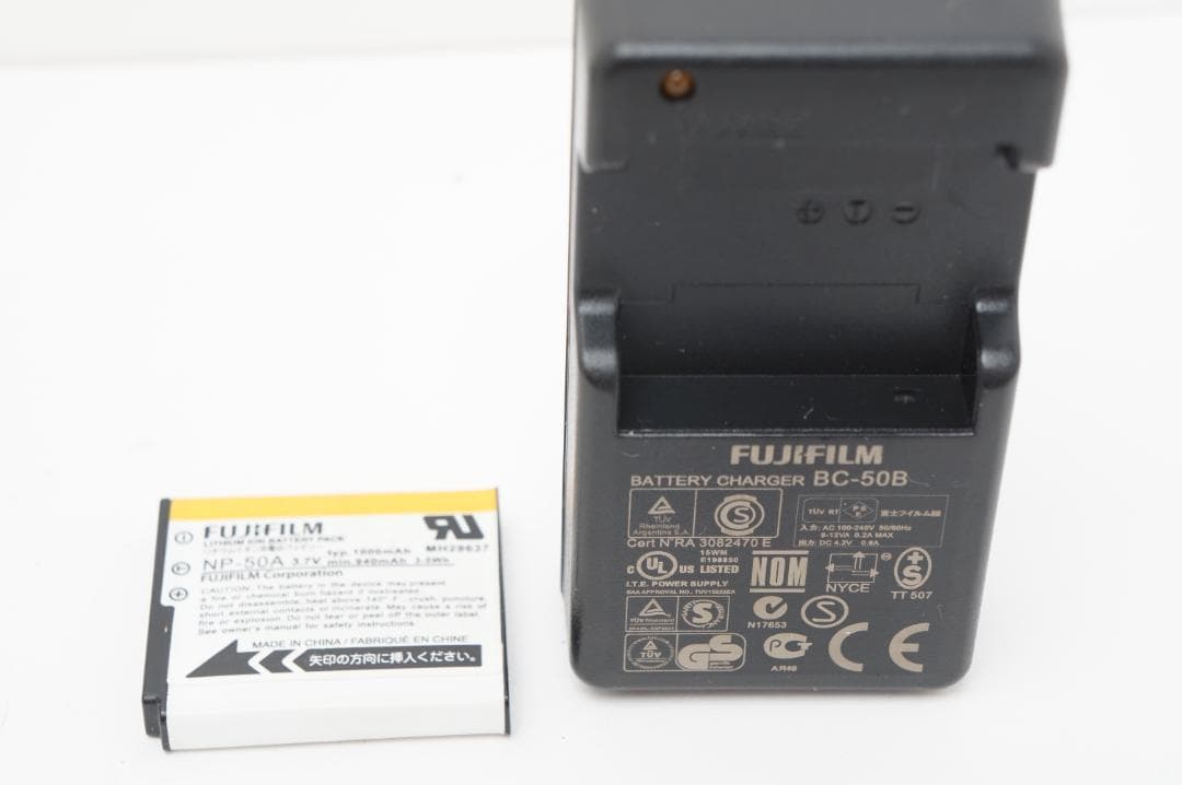 【ジャンク扱い】 FUJIFILM FinePix F770EXR ゴールド