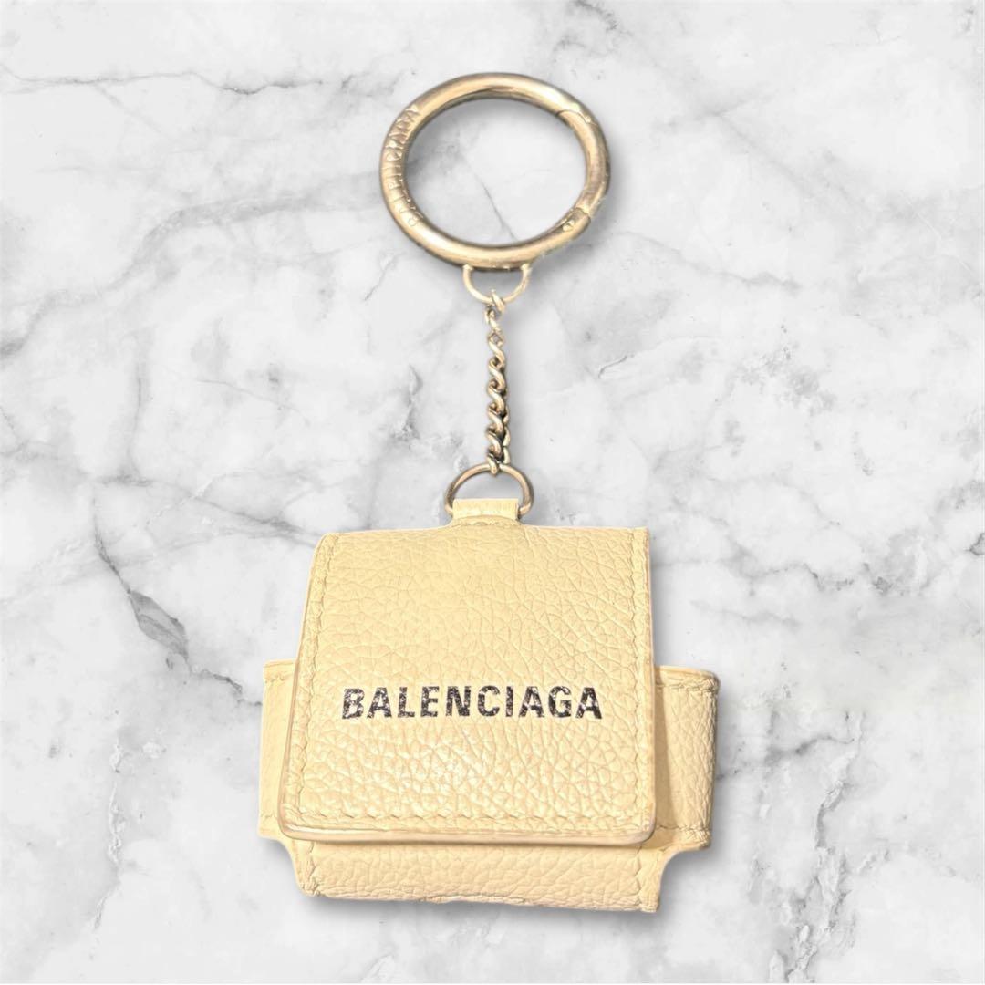 【希少性】BALENCIAGA AirPods proケース　ホワイト　クリーム