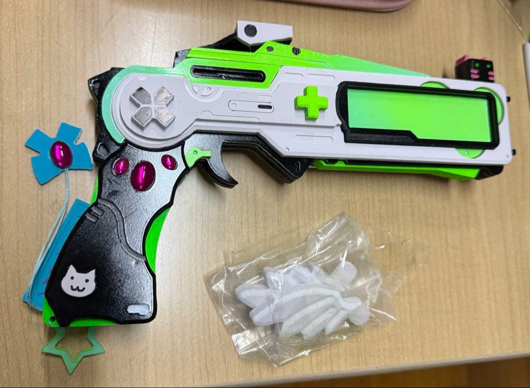 【ス】　鳴潮　リンネー　コスプレ道具　武器+アクセサリー+手持ちスプレー