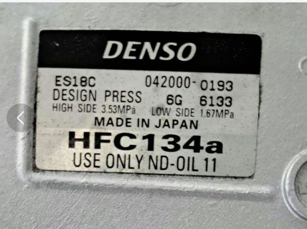 プリウス　NHW20 電動エアコン コンプレッサー 88370-47010