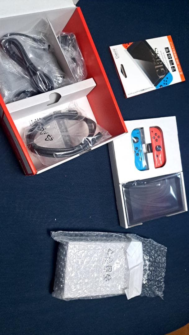 た*ぽ様 Nintendo Switch 本体 (ネオンブルーとネオンレッド)