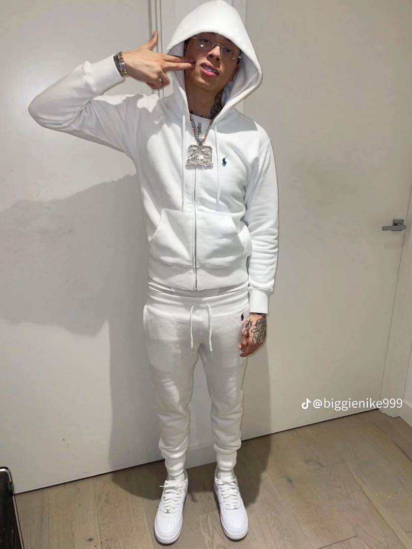 セントラルシー着用　ポロラルフローレン　白　ジップパーカー　sサイズ