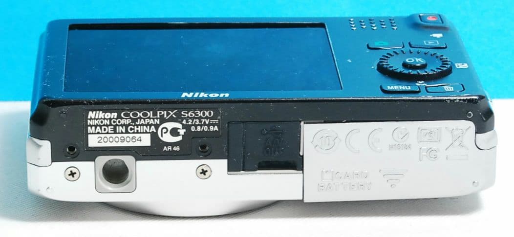 NIKON S6300 ボディ　送料無料