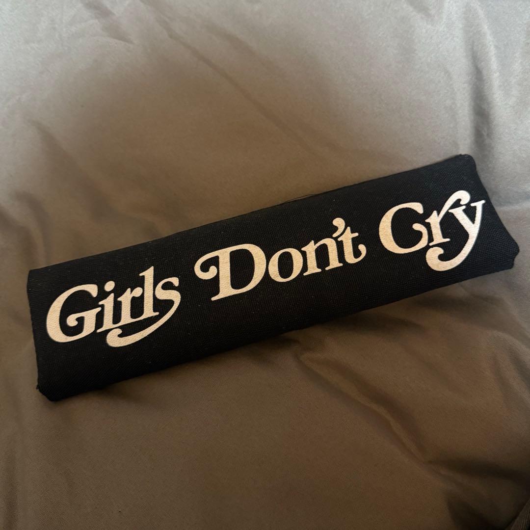 HUMAN MADE × Girls Don't Cry メッセンジャーバッグ