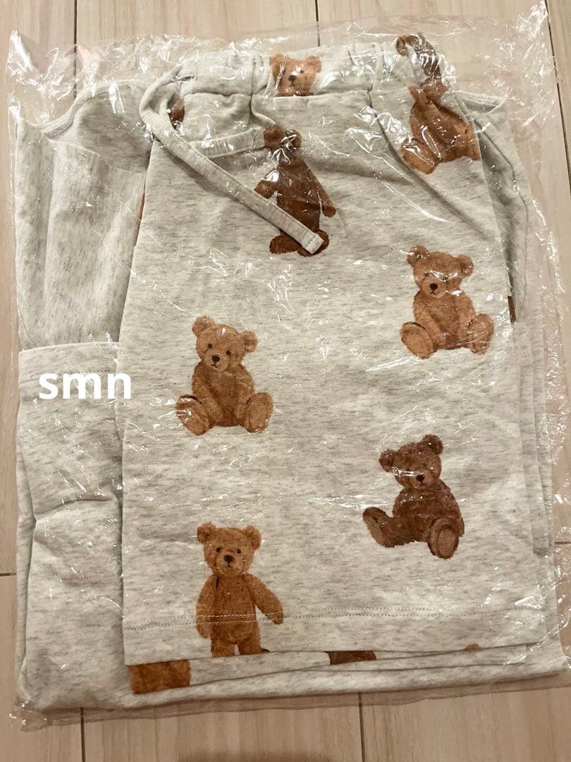 【JUNIOR】ベアワンポイントTシャツ&ベア柄ショートパンツセット　グレー